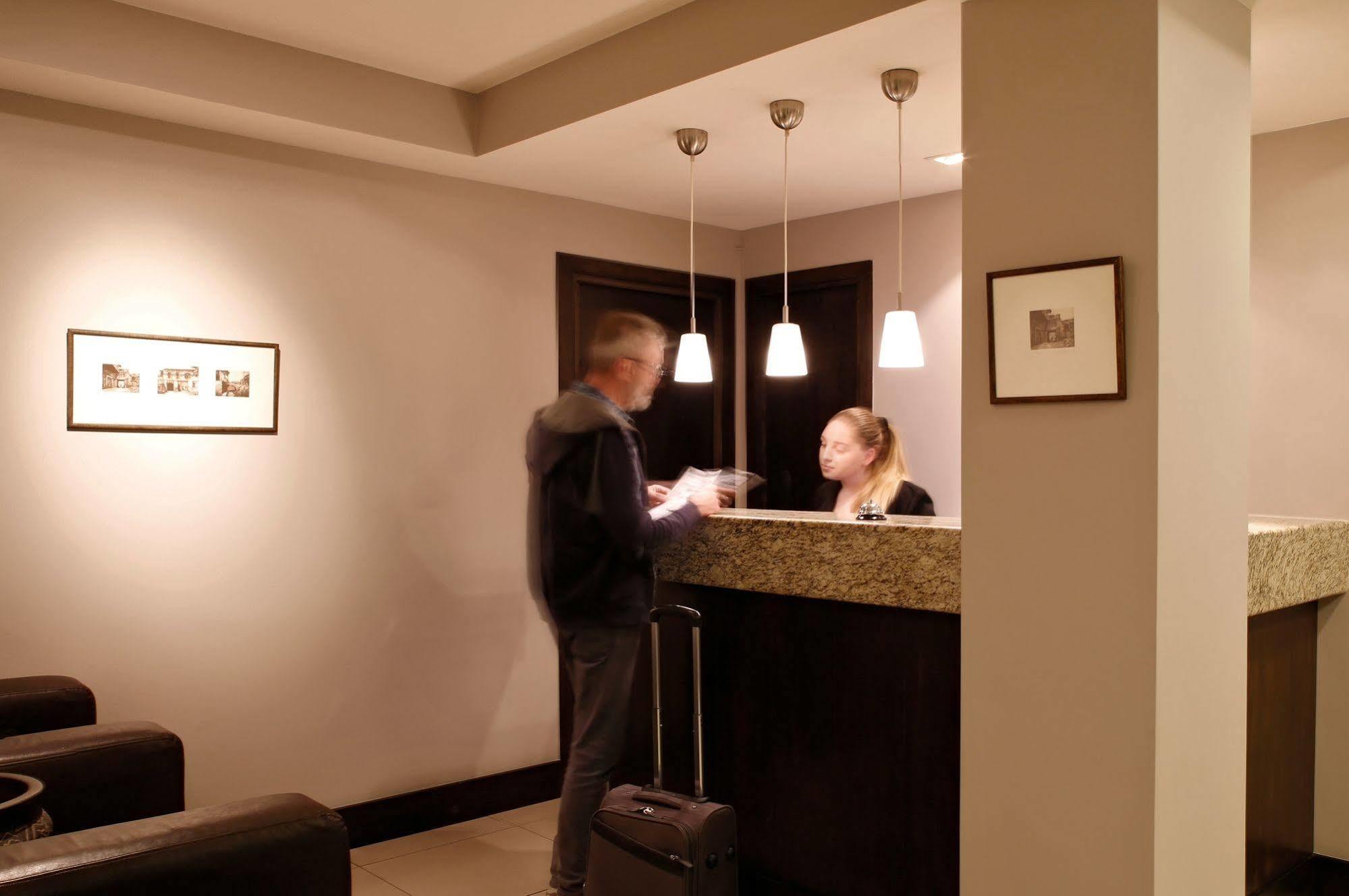 Hotel Meg Jerevan Exteriör bild